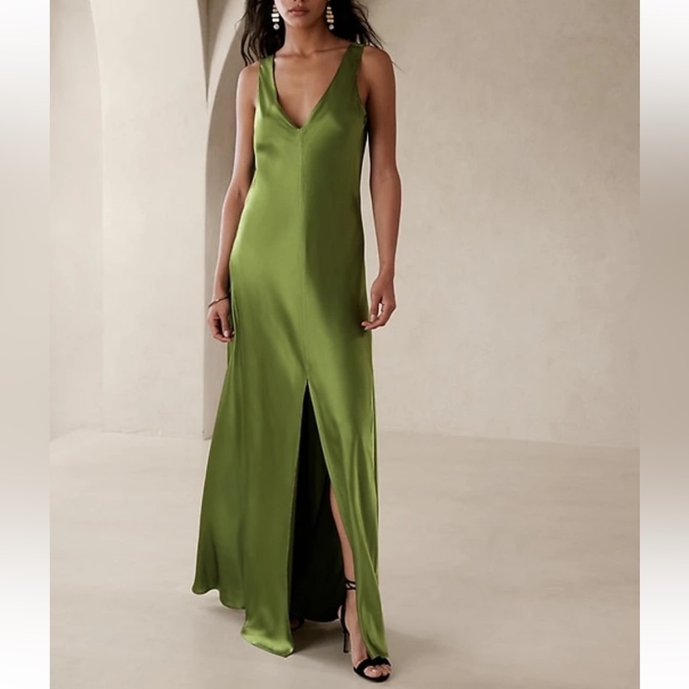 NWT Banana Republic Green Silk Maxi Dress